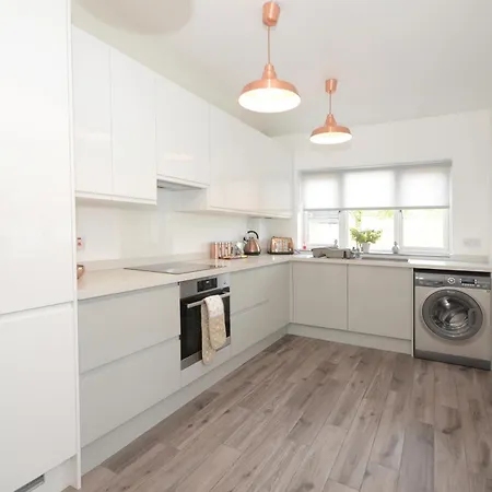Boutique House- Spacious & Stylish With Free Parking יורק