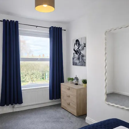 Boutique House- Spacious & Stylish With Free Parking * 요크