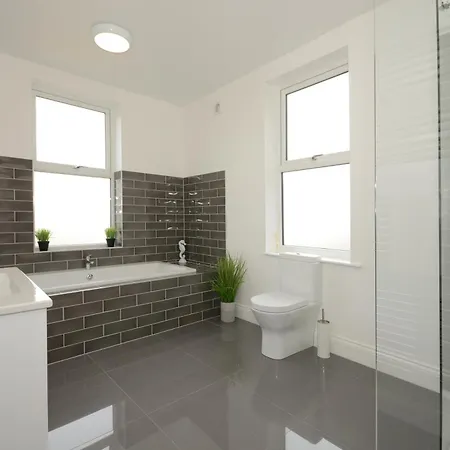 Nyaraló Boutique House- Spacious & Stylish With Free Parking *