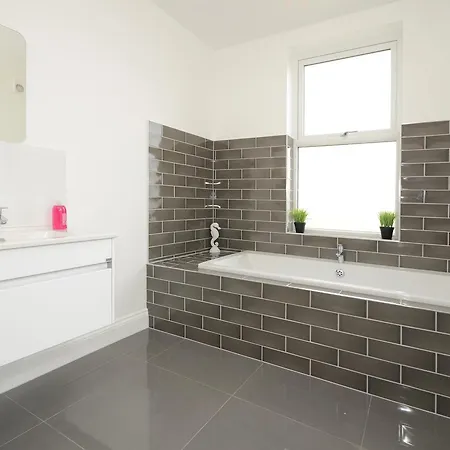 Boutique House- Spacious & Stylish With Free Parking Semesterbostad York