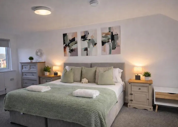 Nyaraló Boutique House- Spacious & Stylish With Free Parking