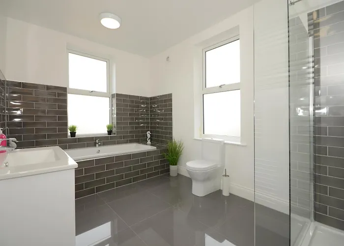 Nyaraló Boutique House- Spacious & Stylish With Free Parking *