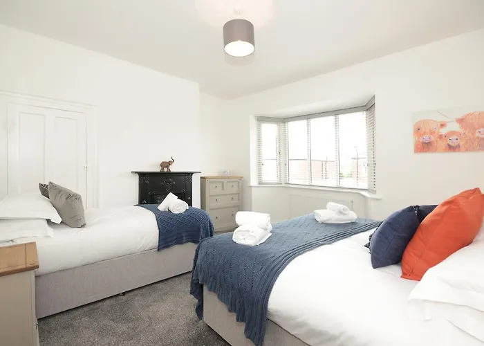 Boutique House- Spacious & Stylish With Free Parking *